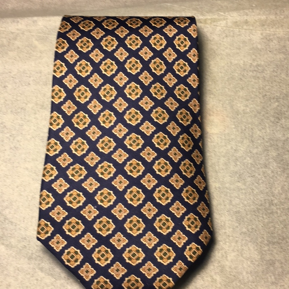 Banana republic navy blue geometric pattern
